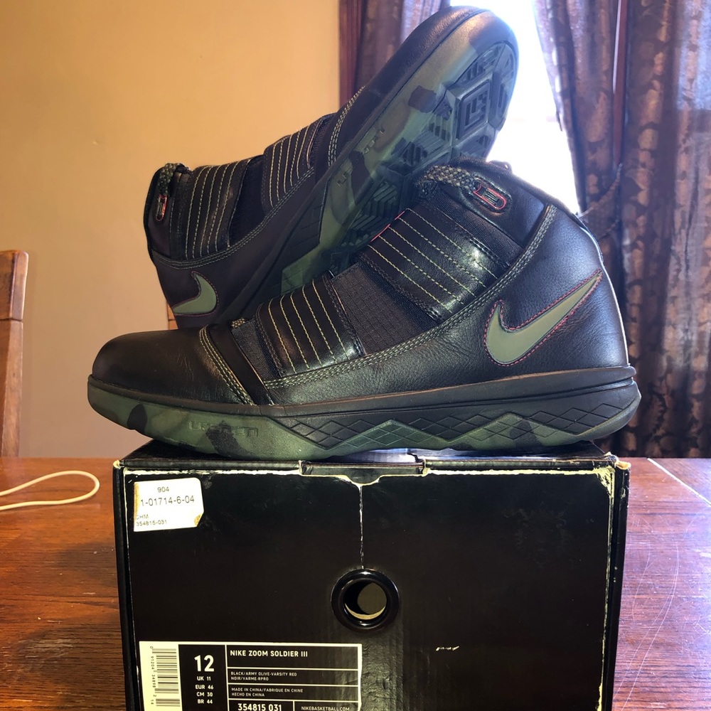 Nike Zoom Soldier III size 12